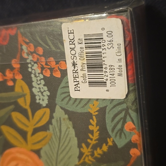 ♥️BUY 2 GET 1 FREE Paper Source Garden Party Office Kit, Retail $36.00 USD - Picture 5 of 9